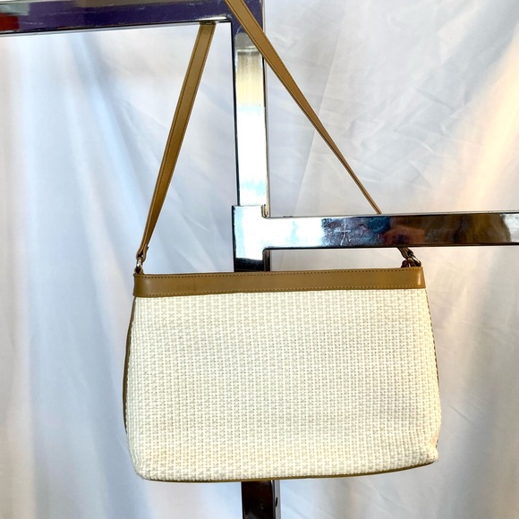 🌼Fossil vintage leather & woven straw shoulder bag w/key fob & pink plaid lining - Picture 2 of 9